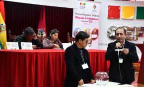 400 estudiantes compiten para representar a Oruro en la Olimpiada de la Democracia Intercultural