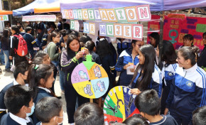 TED Chuquisaca realiza feria educativa por los 41 años de la democracia ininterrumpida
