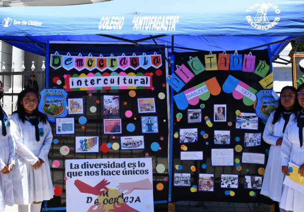 TED Oruro rinde homenaje a los 41 años de recuperación de la democracia
