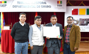 TED Oruro entrega credencial a asambleísta departamental por territorio de la provincia Litoral