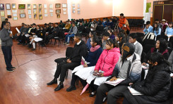Colegios de Huanuni y Caracollo se capacitan para elegir a representantes estudiantiles