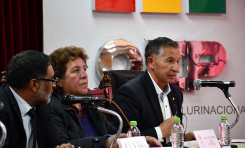 Analistas orureños apuntan a la permanente construcción de la democracia en Bolivia