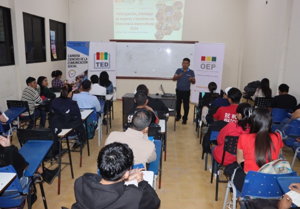 Estudiantes de la Universidad Autónoma del Beni José Ballivián son capacitados en democracia intercultural