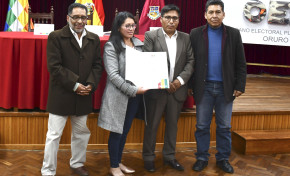 El TED Oruro entrega credencial a asambleísta departamental cuyo antecesor fue sancionado por ‘transfugio’ político