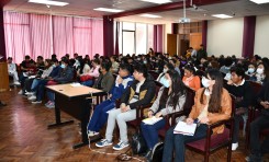 Oruro: más de 400 personas se capacitan en el curso para postulantes a notarias y notarios electorales