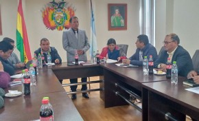 Vocales del TSE, representantes del municipio de Tomave y el CRES coordinan acciones con miras al referendo autonómico