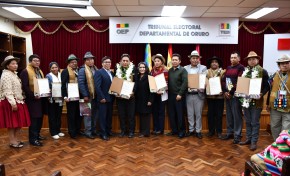 TED Oruro entrega credenciales a 10 autoridades de la GAIOC Salinas