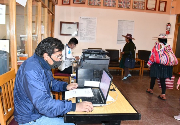 El TED Oruro acepta 665 excusas de las 757 solicitudes presentadas y arranca con la capacitación de jurados electorales