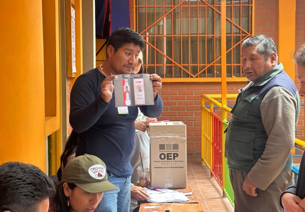 Oruro inicia la jornada electoral con total normalidad: mesas de sufragio operan al 100 % desde las 08:05