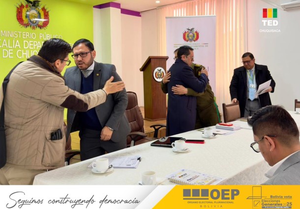 TED, Fiscalía, Defensoría del Pueblo y Policía activan plan conjunto para blindar la segunda vuelta electoral en Chuquisaca