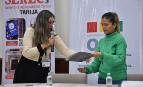 Serecí Tarija entrega certificados de nacimiento gratuitos a niñas, niños y adolescentes de centros de acogida del Sedeges