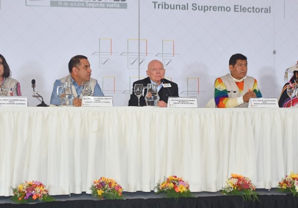 TSE instala Sala Plena Permanente e inicia el cómputo oficial de votos del exterior