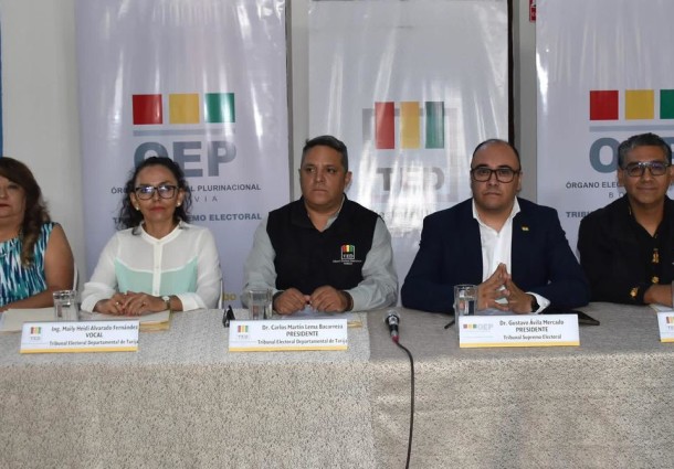 Tarija: TSE capacita a Fuerzas Armadas y Policía Boliviana sobre la cadena de custodia del material electoral
