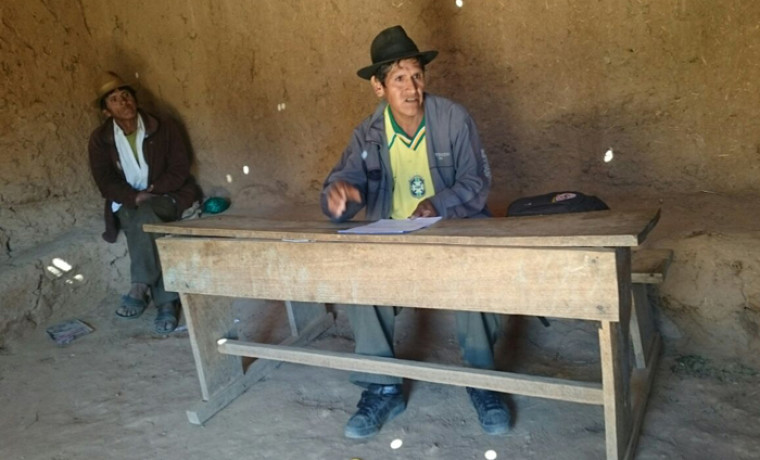 Comunarios de Viscachani del municipio de Tarata, provincia Esteban Arce, Cochabamba