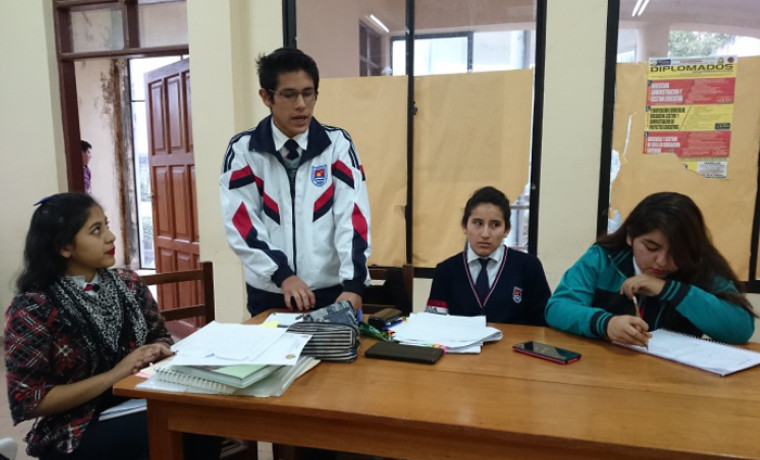 Exposición de propuestas por las y los estudiantes participantes.