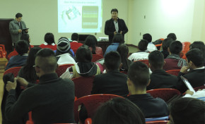 Estudiantes de secundaria se capacitan en Gobernabilidad Educativa