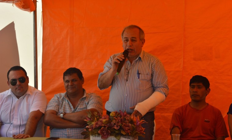 2. El vicepresidente del TSE, Antonio Costas, en el acto de lanzamiento de la campaña de registro.