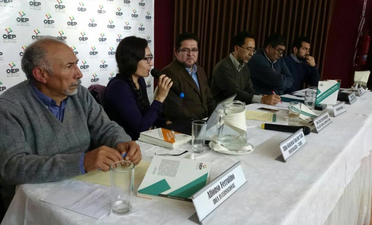 2. Presentación de las publicaciones en Tarija.