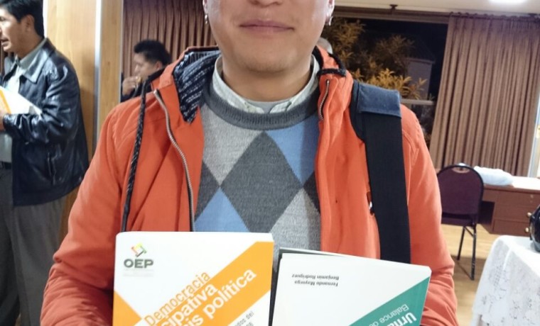 7. Presentación de las publicaciones en Tarija.