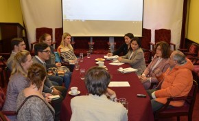 TSE recibe la visita de estudiantes de la Universidad de Misisipi