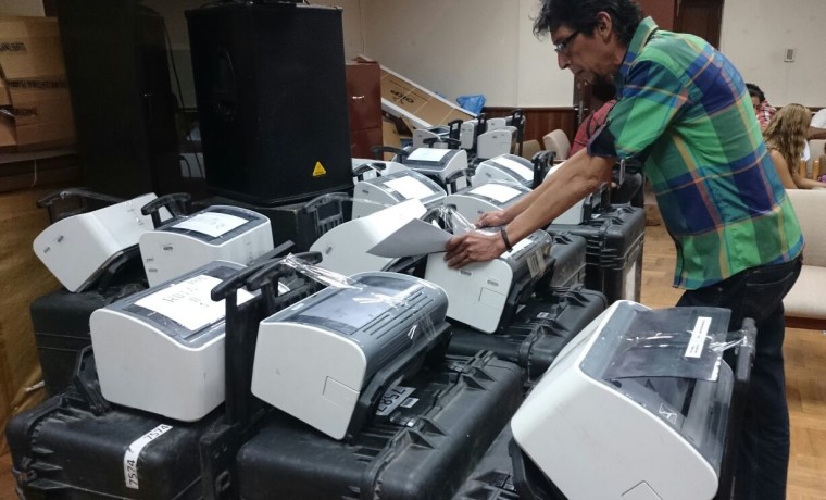 1. Preparación de los equipos para el empadronamiento (Tarija).