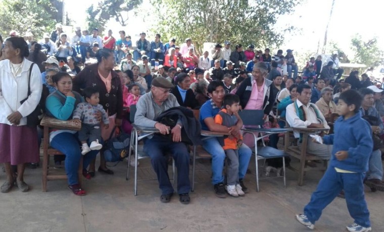 2. Las y los delegados de las 11 comunidades que llegaron para participar de la Asamblea Zonal.