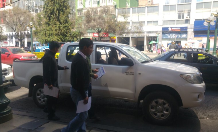 7. Una de las camionetas con los equipos y materiales necesarios para el empadronamiento en Viacha (La Paz).