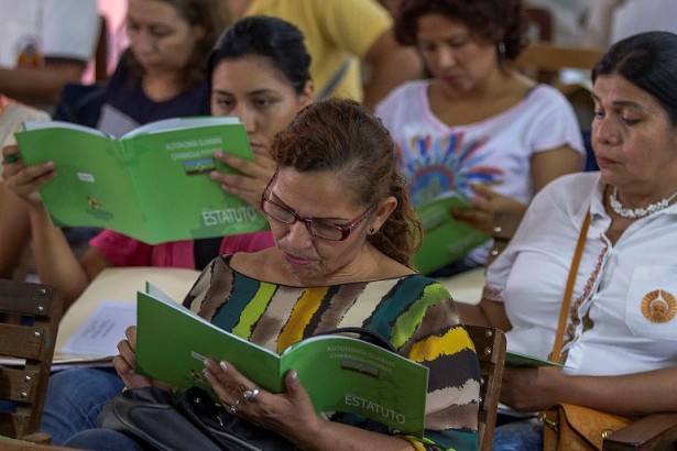 aperturaoficinacharagua_050816