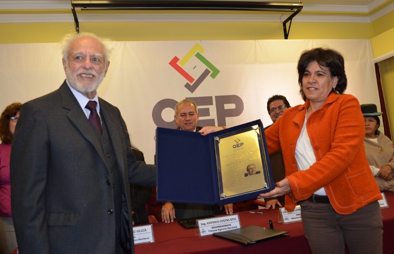 reconocimientoguzmanderojas_160816