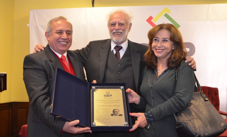 reconocimientoguzmanderojas_160816_13