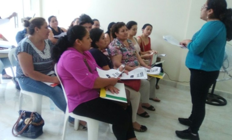 4-durante-la-capacitacion-a-notarias-y-notarios-de-villa-montes