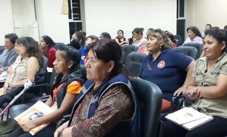 capacitacion-a-mujeres-lideres-de-la-zona-la-loma