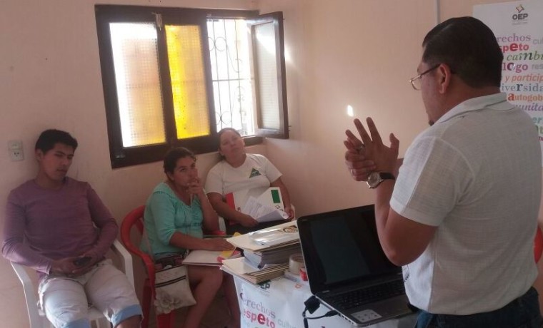 capacitacion-a-notarias-y-notarios-electorales-de-carapari