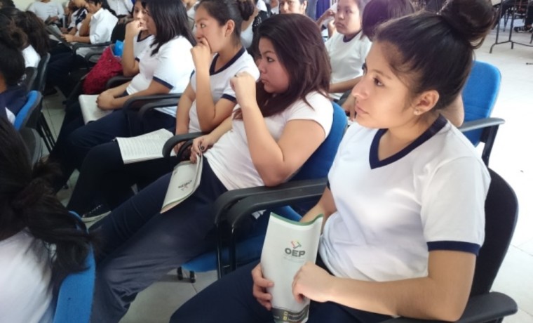 las-y-los-estudiantes-de-la-unidad-educativa-manuel-cuellar