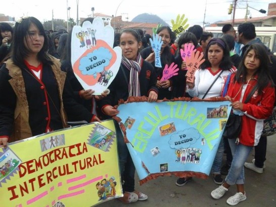 caravanademocraciasucre_141016