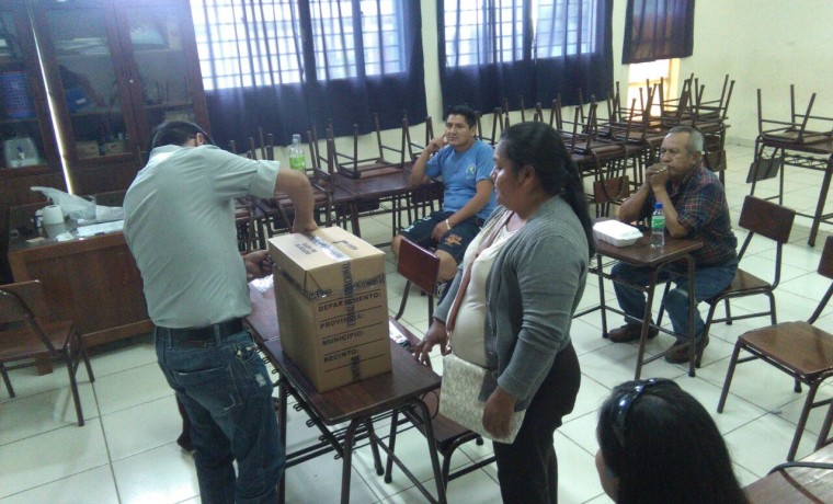 yac-cierran-mesas-de-sufragio2