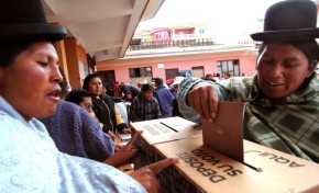 TSE acredita ocho acompañantes para el Referendo del domingo