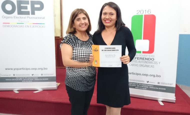 reconocimiento-a-las-y-los-consultores-contratados-en-villa-montes