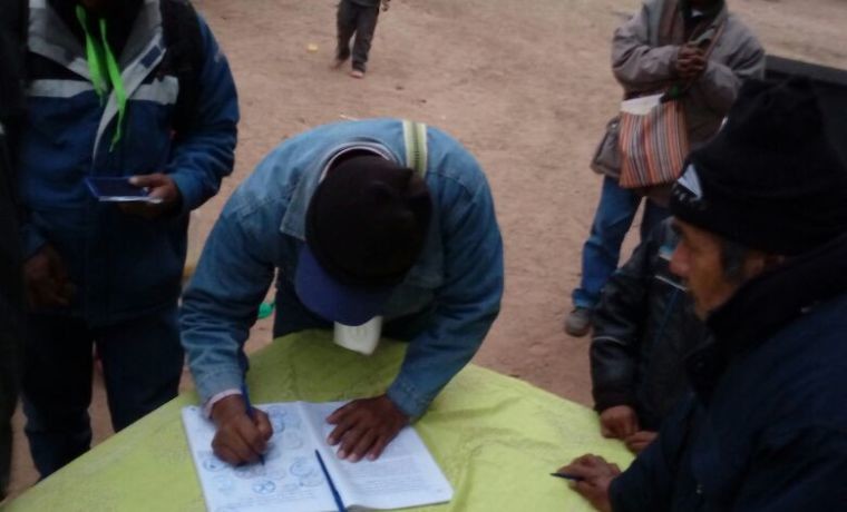 alto-isoso-las-y-los-delegados-firmaron-el-acta-de-la-asamblea-zonal