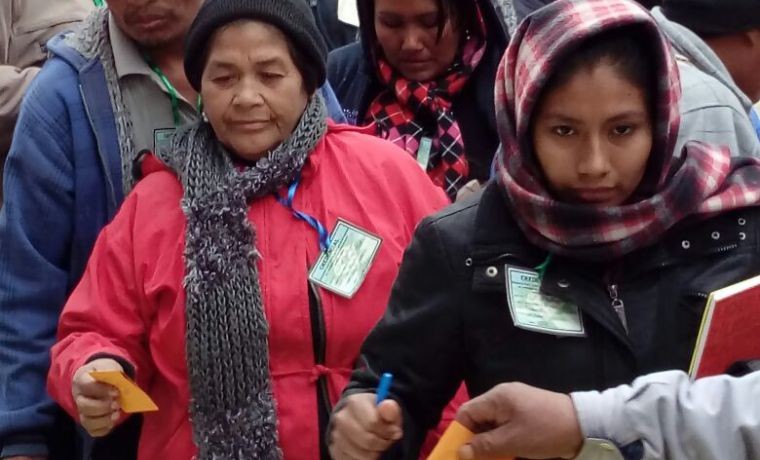 alto-isoso-mujeres-delegadas-emiten-su-voto-alto-isoso-1