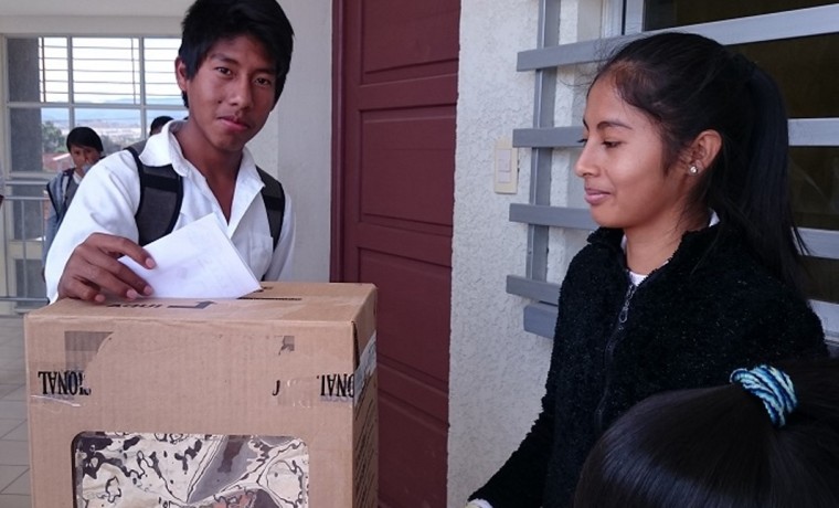 Durante la votación en el nivel secundario.