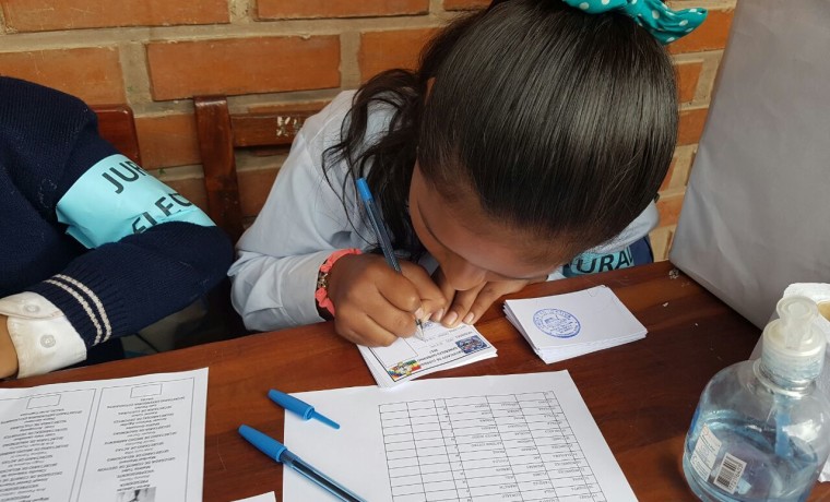 Elección en unidad educativa María Ayma Mamani.1