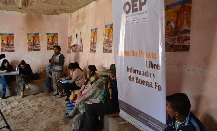 Representante legal de cooperativa Bienvenida expone su plan de trabajo en Atocha Vieja.