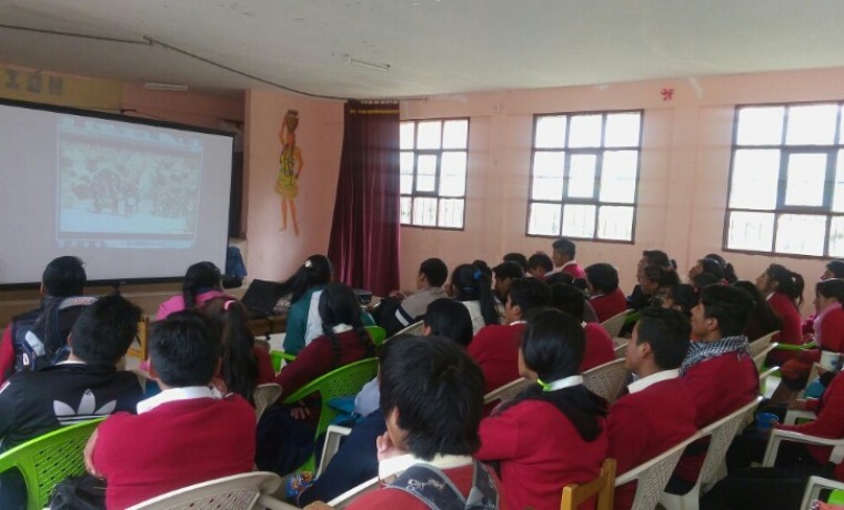 Taller con estudiantes de UE Manuel Ascwencio Padilla de Ravelo