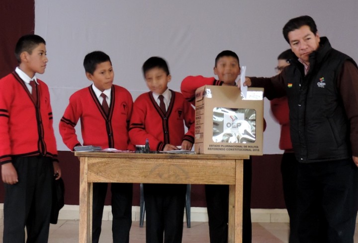 gob.estudiantilesoruro_220317_1