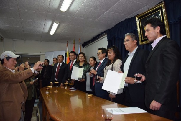 comtecocredenciales_310517