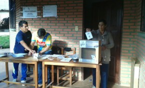 Las 66 mesas electorales habilitadas en Postrervalle y Vallegrande trabajan con normalidad