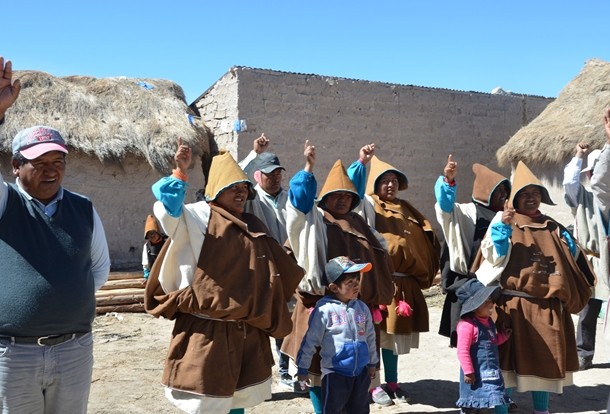 Uru Chipaya: Margarita Quispe, de 20 años, es electa como representante del ayllu Wistrullani