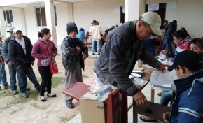 En Huacaya y Machareti la gente asiste masivamente a decidir sobre su autonomía indígena