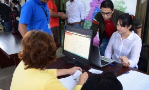 Santa Cruz: la presencia de jóvenes marcó el inicio del empadronamiento para las Elecciones Judiciales